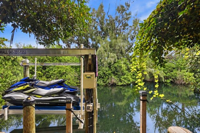 18050 WOODEN SKIFF COURT, Nokomis, FL 34275