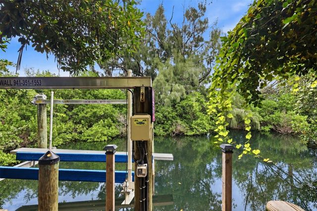 18050 WOODEN SKIFF COURT, Nokomis, FL 34275