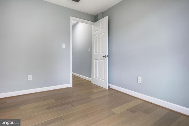 2841 MILLS AVE NE, Washington, DC 20018