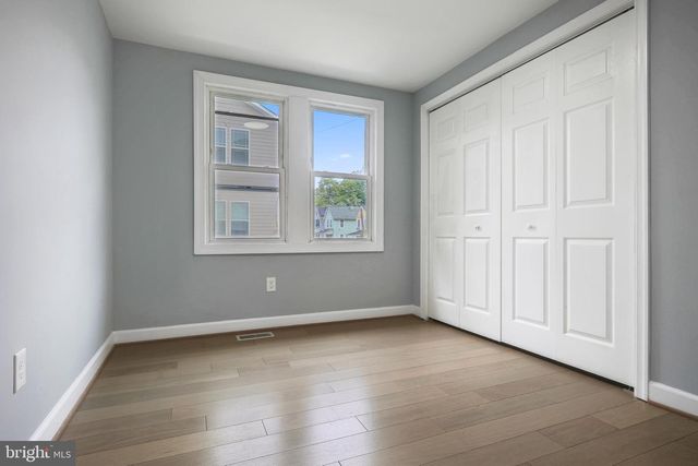 2841 MILLS AVE NE, Washington, DC 20018