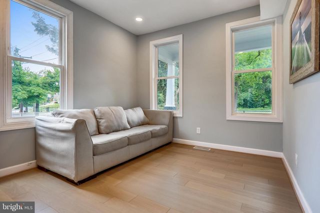 2841 MILLS AVE NE, Washington, DC 20018