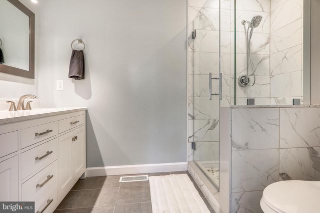 2841 MILLS AVE NE, Washington, DC 20018