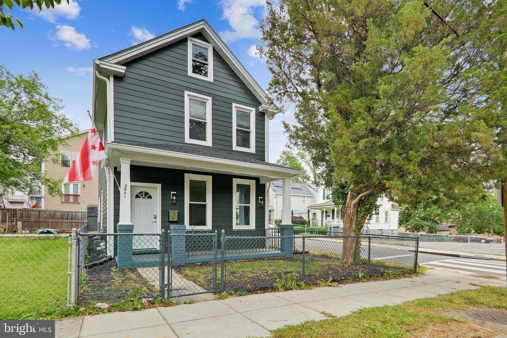 2841 MILLS AVE NE, Washington, DC 20018