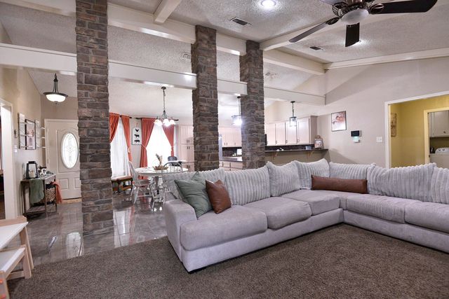 5202 93rd Street, Lubbock, TX 79424