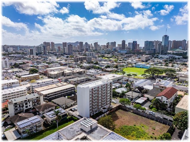 1650 Young Street, Honolulu, HI 96826