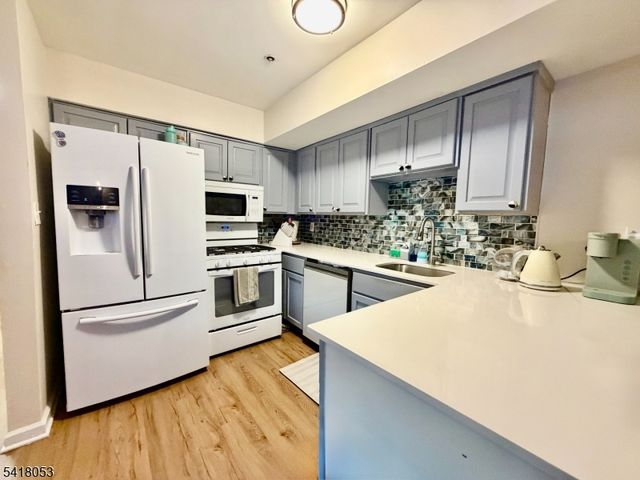 51 Smith St C, Irvington Twp., NJ 07111