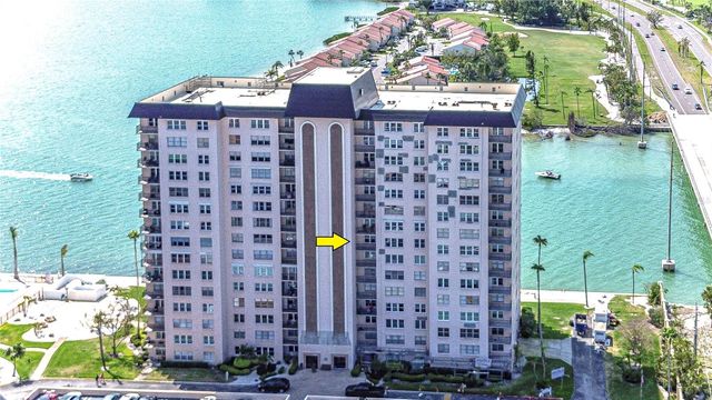 5220 BRITTANY DRIVE S 807, St Petersburg, FL 33715