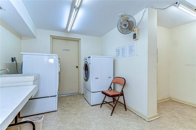 5220 BRITTANY DRIVE S 807, St Petersburg, FL 33715