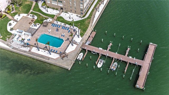 5220 BRITTANY DRIVE S 807, St Petersburg, FL 33715