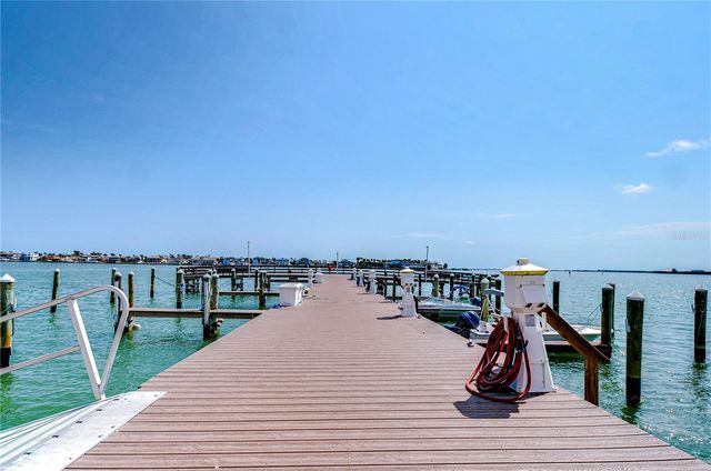 5220 BRITTANY DRIVE S 807, St Petersburg, FL 33715