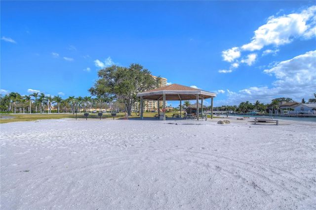 5220 BRITTANY DRIVE S 807, St Petersburg, FL 33715