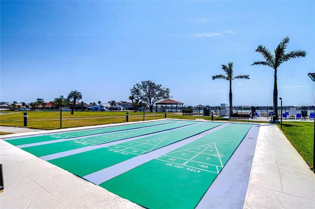 5220 BRITTANY DRIVE S 807, St Petersburg, FL 33715