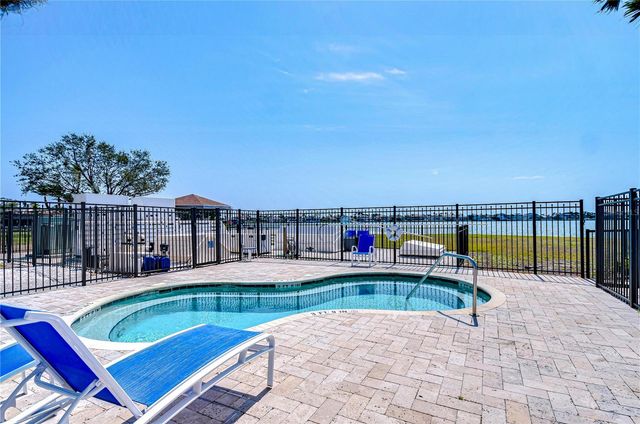 5220 BRITTANY DRIVE S 807, St Petersburg, FL 33715