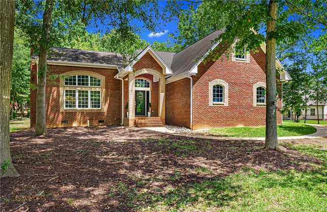 181 Ethridge Way, Hartwell, GA 30643