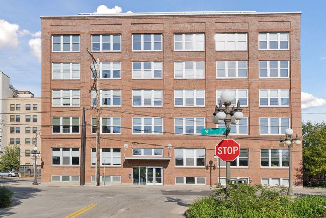 225 9th Street E 304, Saint Paul, MN 55101