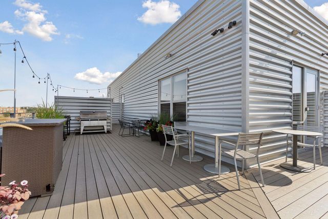 225 9th Street E 304, Saint Paul, MN 55101