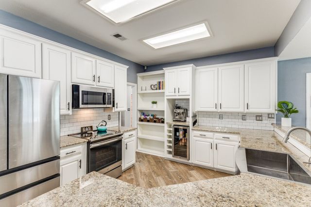 808 Tall Oak Lane, Keller, TX 76248