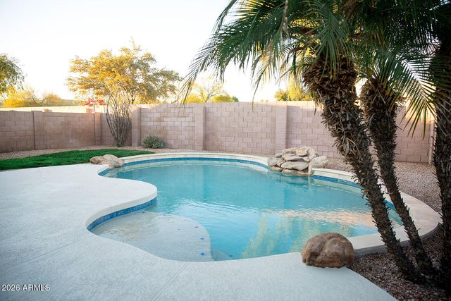 4612 E Mountain Vista Drive, Phoenix, AZ 85048