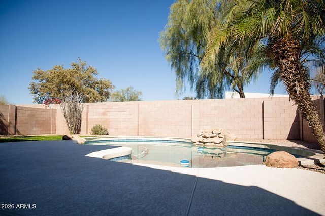 4612 E Mountain Vista Drive, Phoenix, AZ 85048