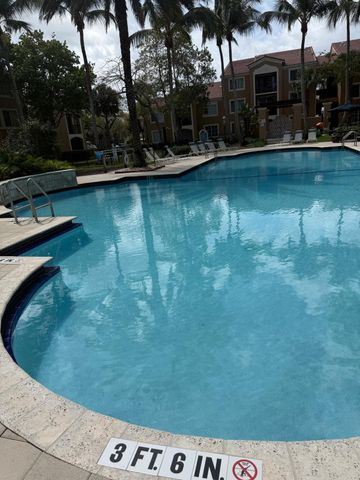 7980 N Nob Hill Road 205, Tamarac, FL 33321