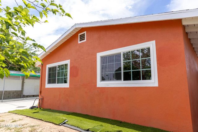 38251 Lisman Avenue, Palmdale, CA 93550