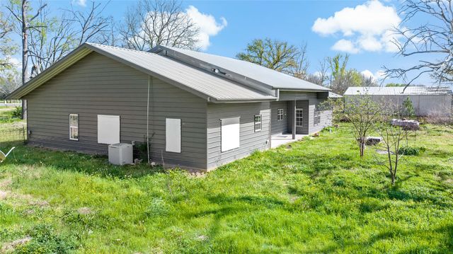 11090 Texas Highway 24 S, Paris, TX 75462