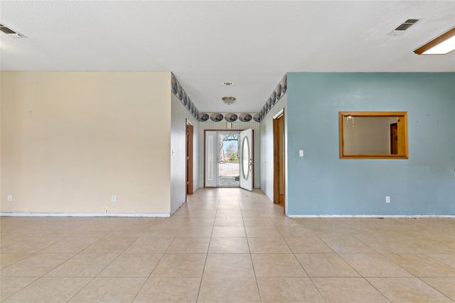 11090 Texas Highway 24 S, Paris, TX 75462