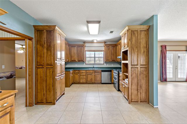 11090 Texas Highway 24 S, Paris, TX 75462