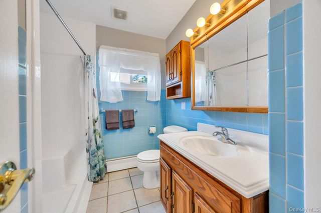 122 Lambert Avenue, Farmingdale, NY 11735