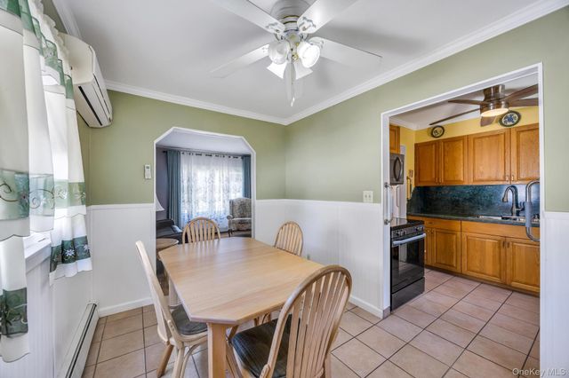 122 Lambert Avenue, Farmingdale, NY 11735