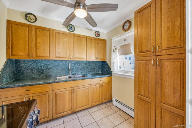 122 Lambert Avenue, Farmingdale, NY 11735