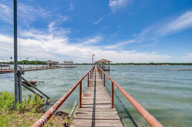 6517 Peden Road, Fort Worth, TX 76179