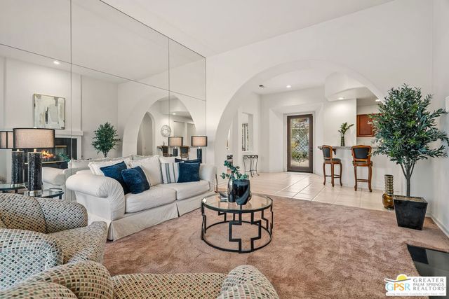 34 Oakmont Drive, Rancho Mirage, CA 92270