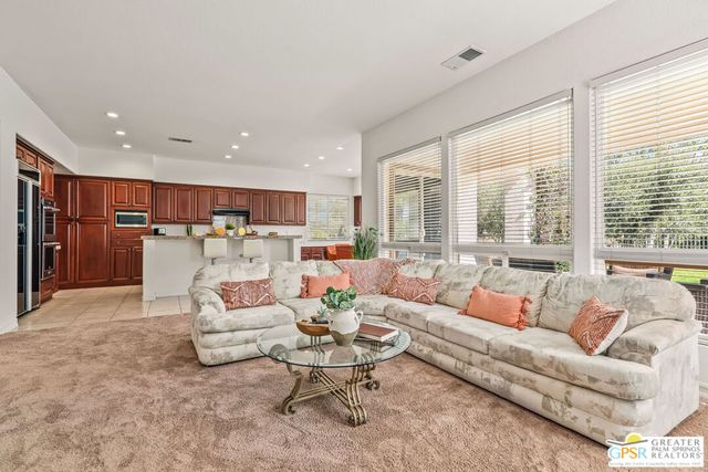 34 Oakmont Drive, Rancho Mirage, CA 92270