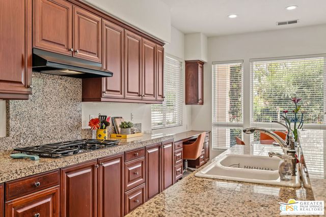 34 Oakmont Drive, Rancho Mirage, CA 92270