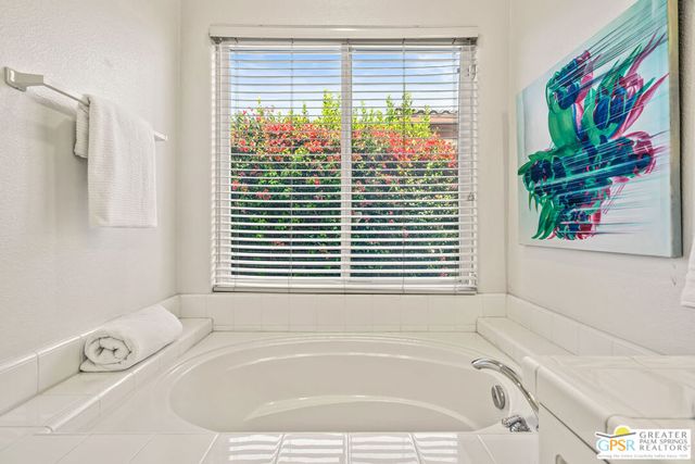 34 Oakmont Drive, Rancho Mirage, CA 92270