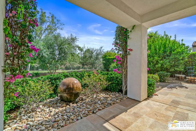 34 Oakmont Drive, Rancho Mirage, CA 92270