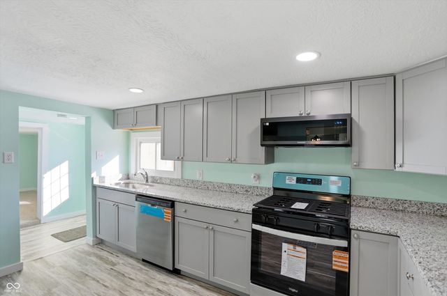 104 S Broad Street, Mooreland, IN 47360