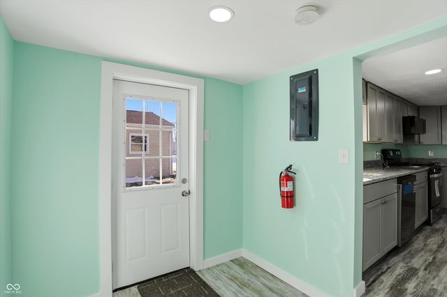 104 S Broad Street, Mooreland, IN 47360