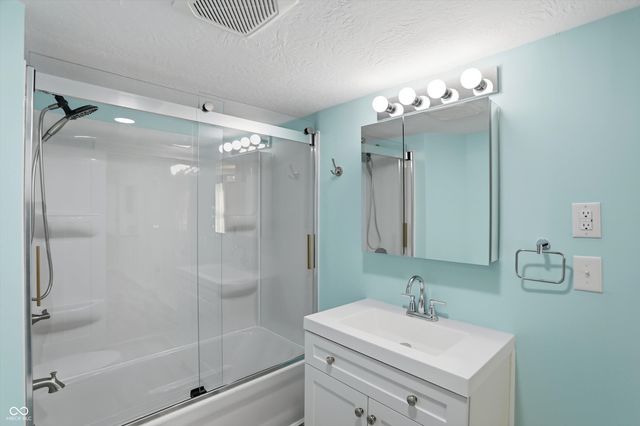 104 S Broad Street, Mooreland, IN 47360