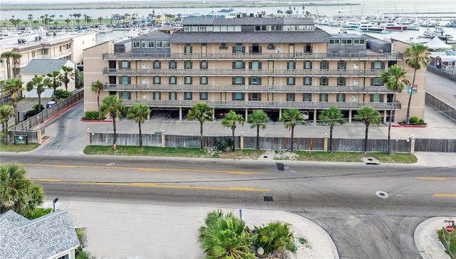 200 W Cotter Ave B-3, Port Aransas, TX 78373