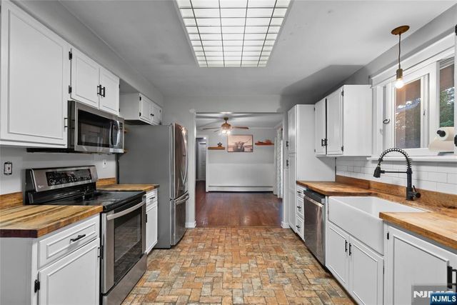 20 Bunn Road, Hamburg, NJ 07419