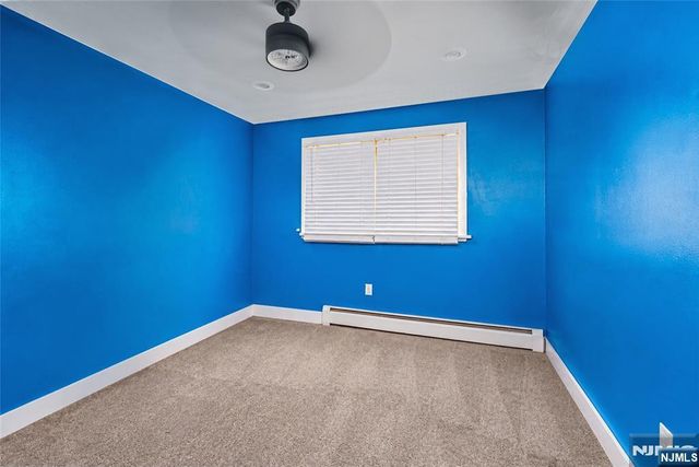 20 Bunn Road, Hamburg, NJ 07419