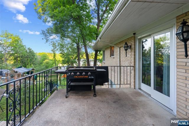 20 Bunn Road, Hamburg, NJ 07419
