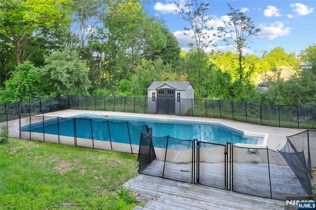 20 Bunn Road, Hamburg, NJ 07419