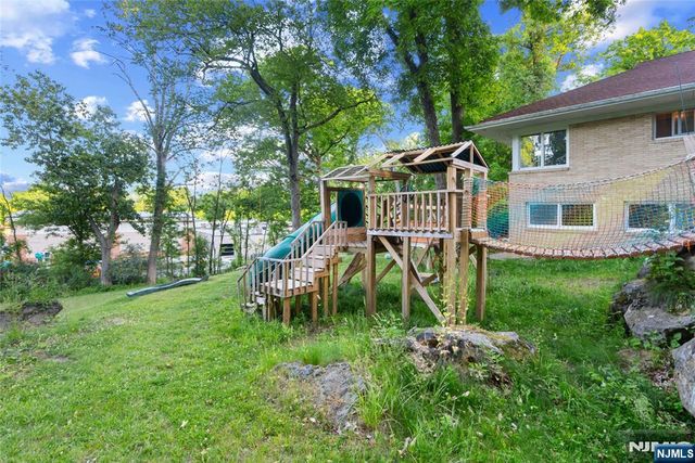 20 Bunn Road, Hamburg, NJ 07419
