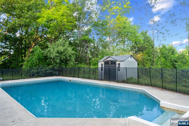 20 Bunn Road, Hamburg, NJ 07419
