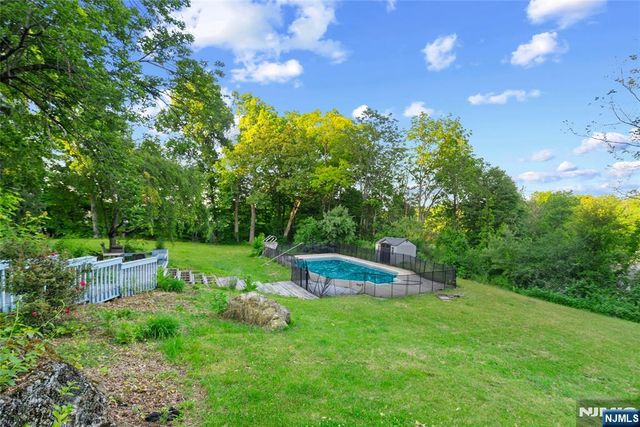 20 Bunn Road, Hamburg, NJ 07419