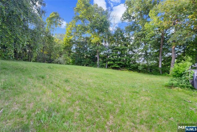 20 Bunn Road, Hamburg, NJ 07419