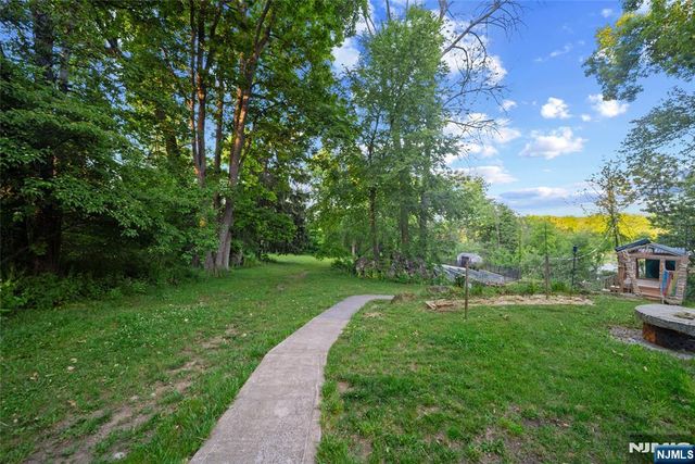 20 Bunn Road, Hamburg, NJ 07419